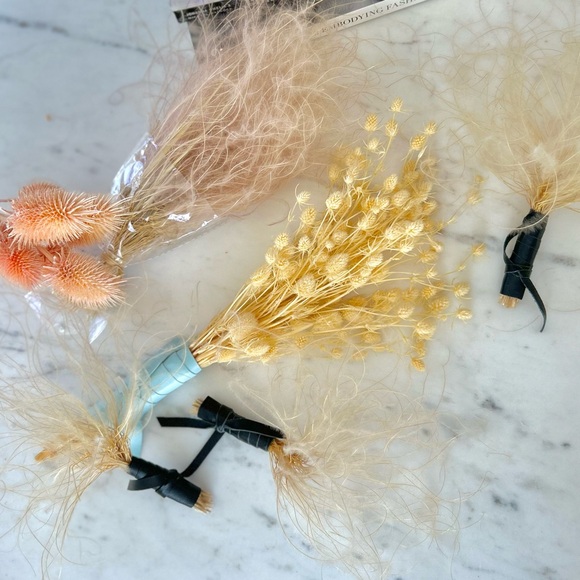 Assorted Dried floral & frisée batches - Picture 2 of 10